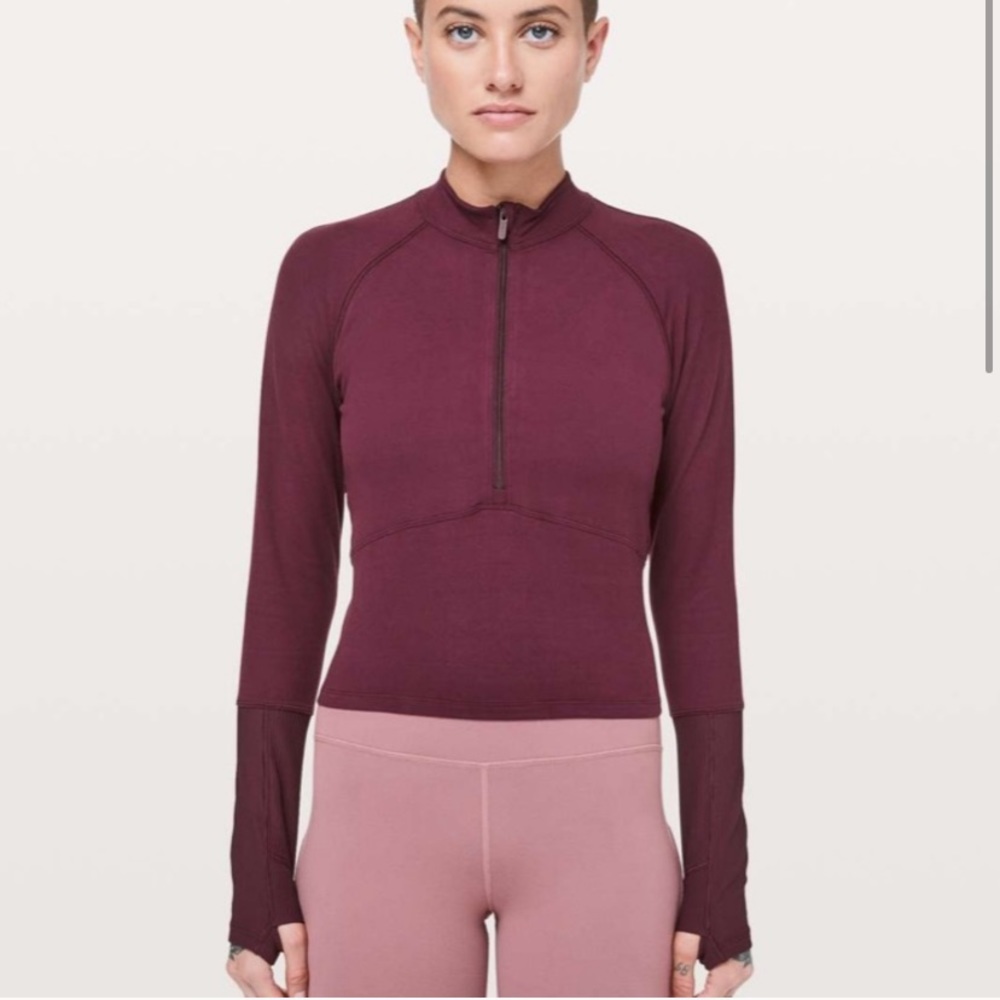 It’s Rulu Long Sleeve Lululemon Size 4! NWT